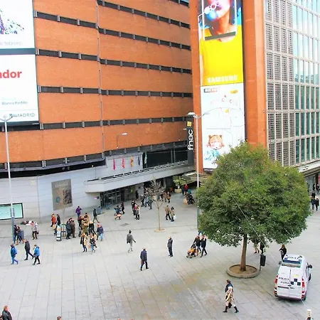 Callao One Suites Madrid Room photo